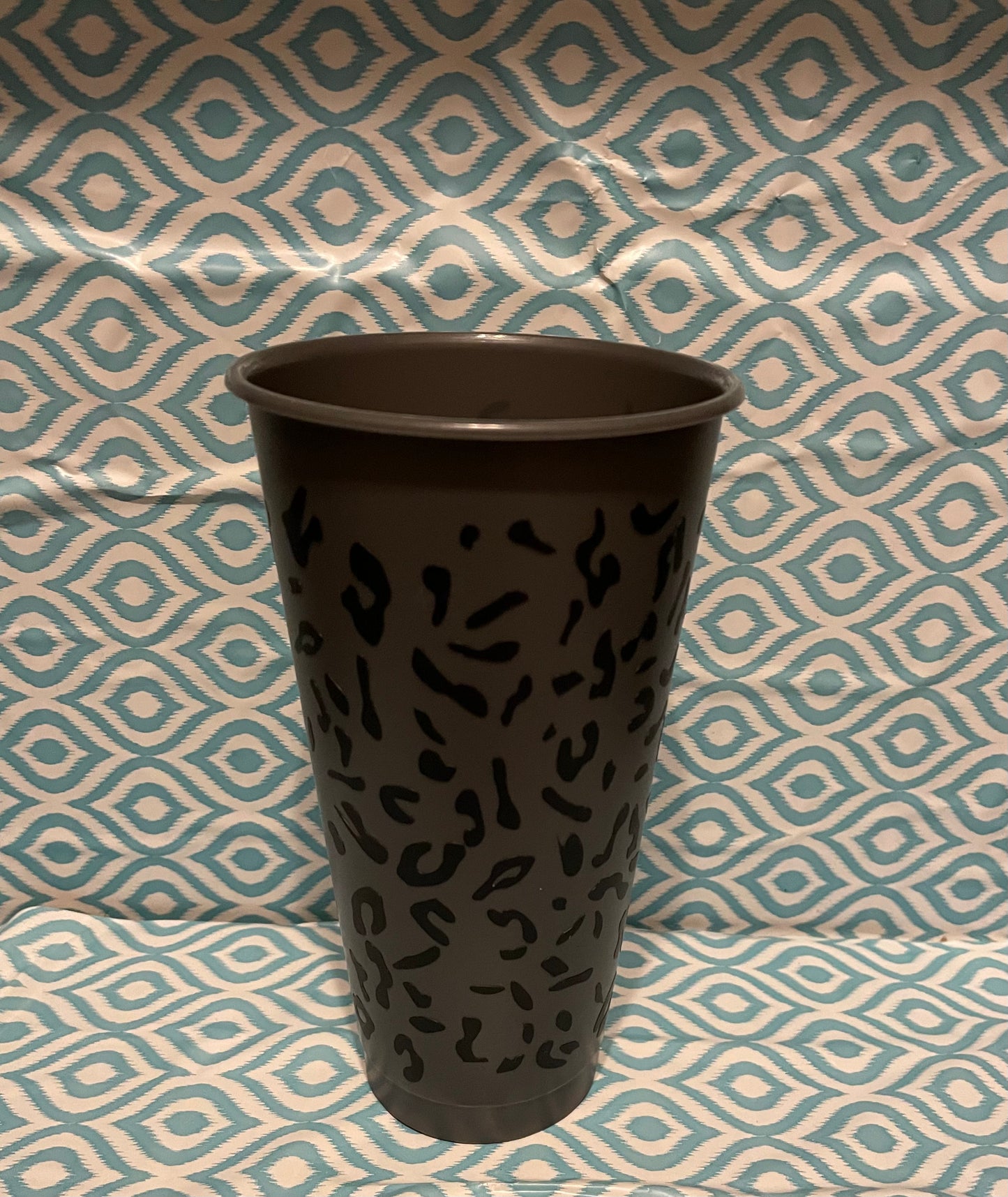 Black queen cheetah print cold cup gray