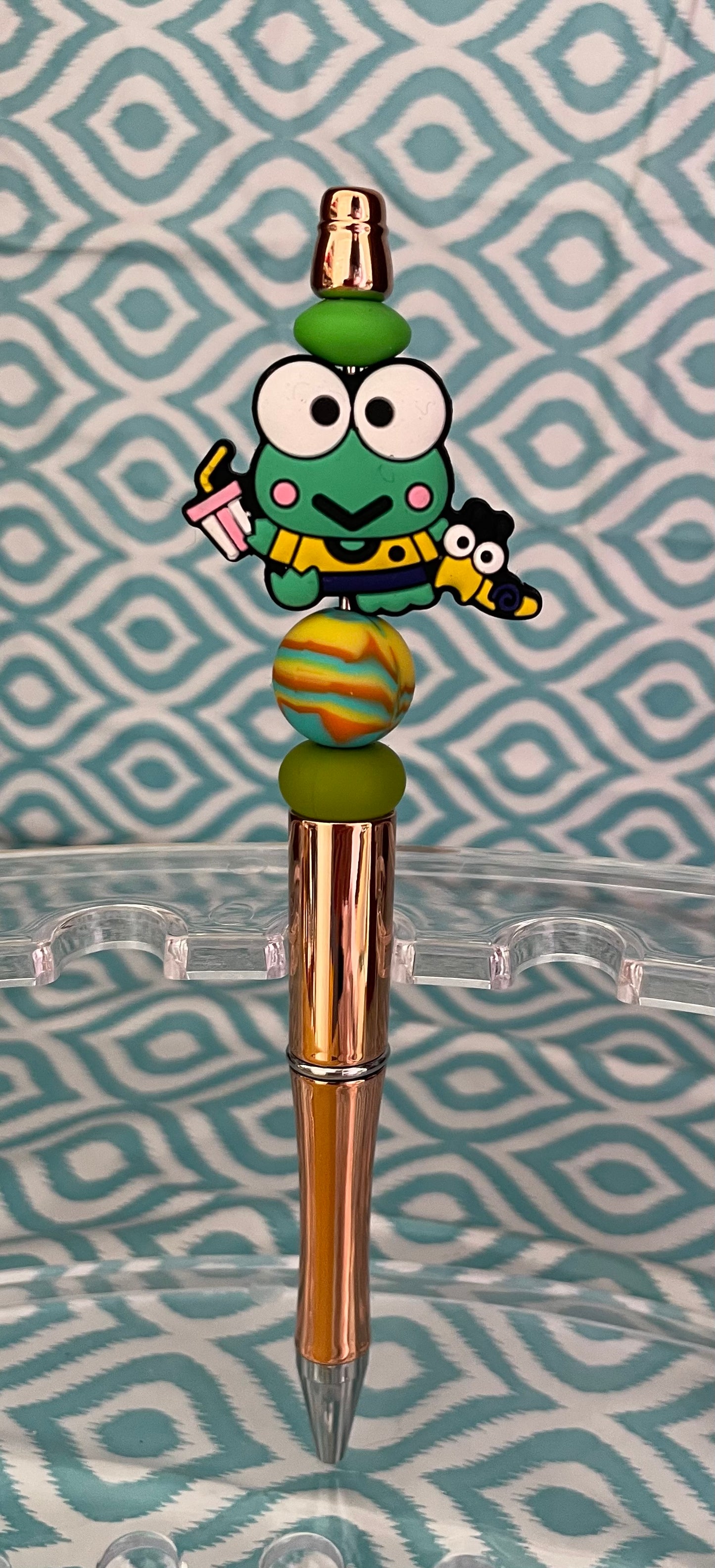 Golden frog beadable pen