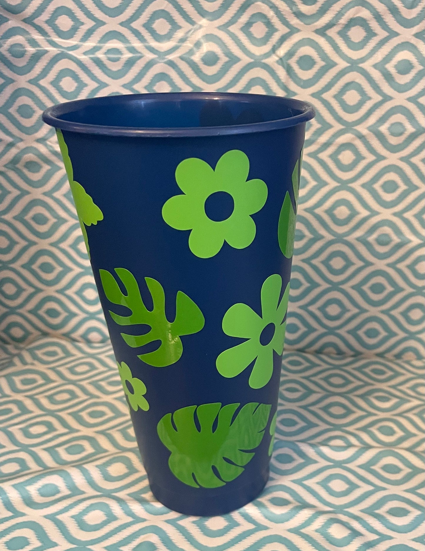 Green flowers and leaves navy cold cup